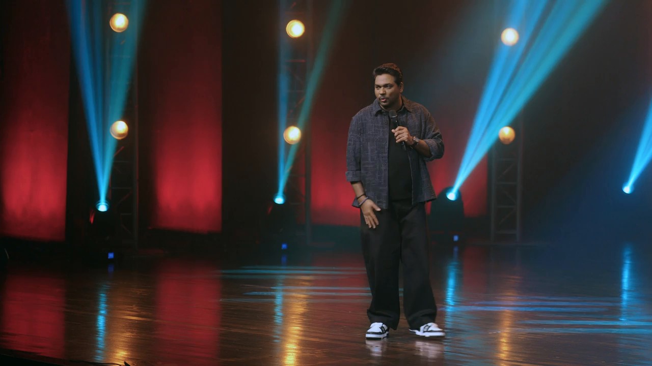 Zakir Khan Delulu Express (2025) AMZN WEBRip Hindi 720p x264 AVC HE-AAC 2.0 ESub CineVood.mkv_snapshot_00.33.36.265